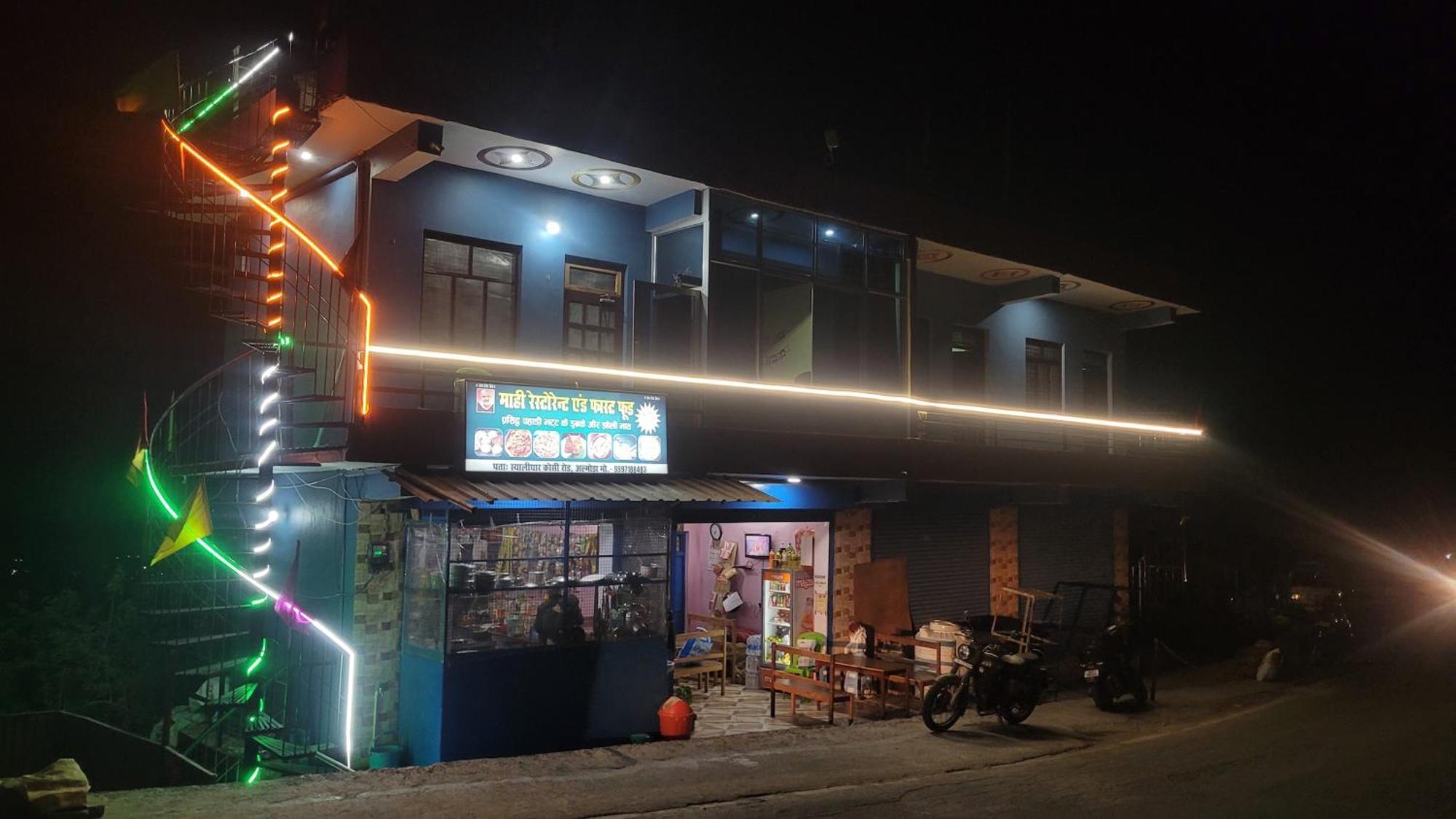 Mahi Restaurant & Guest House Almora Bagian luar foto