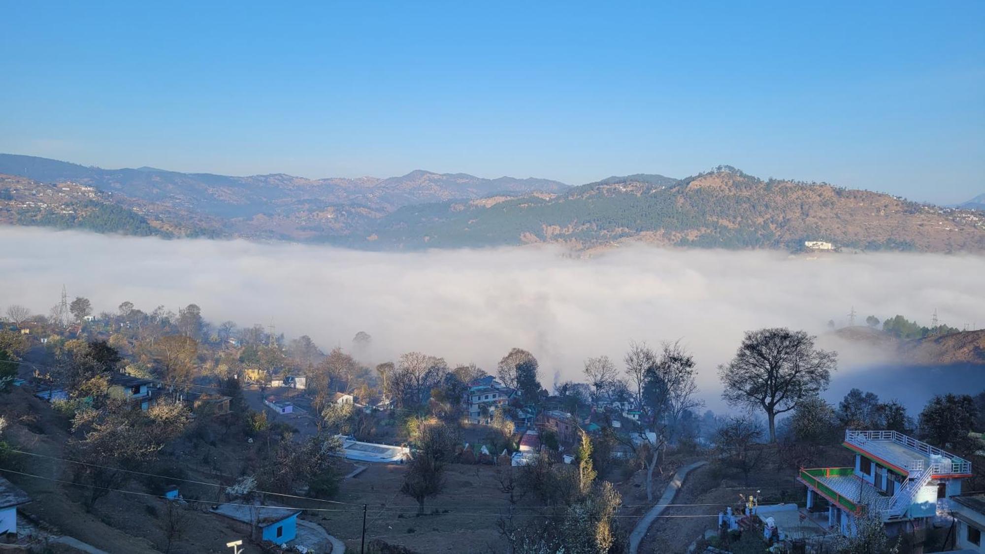 Mahi Restaurant & Guest House Almora Bagian luar foto