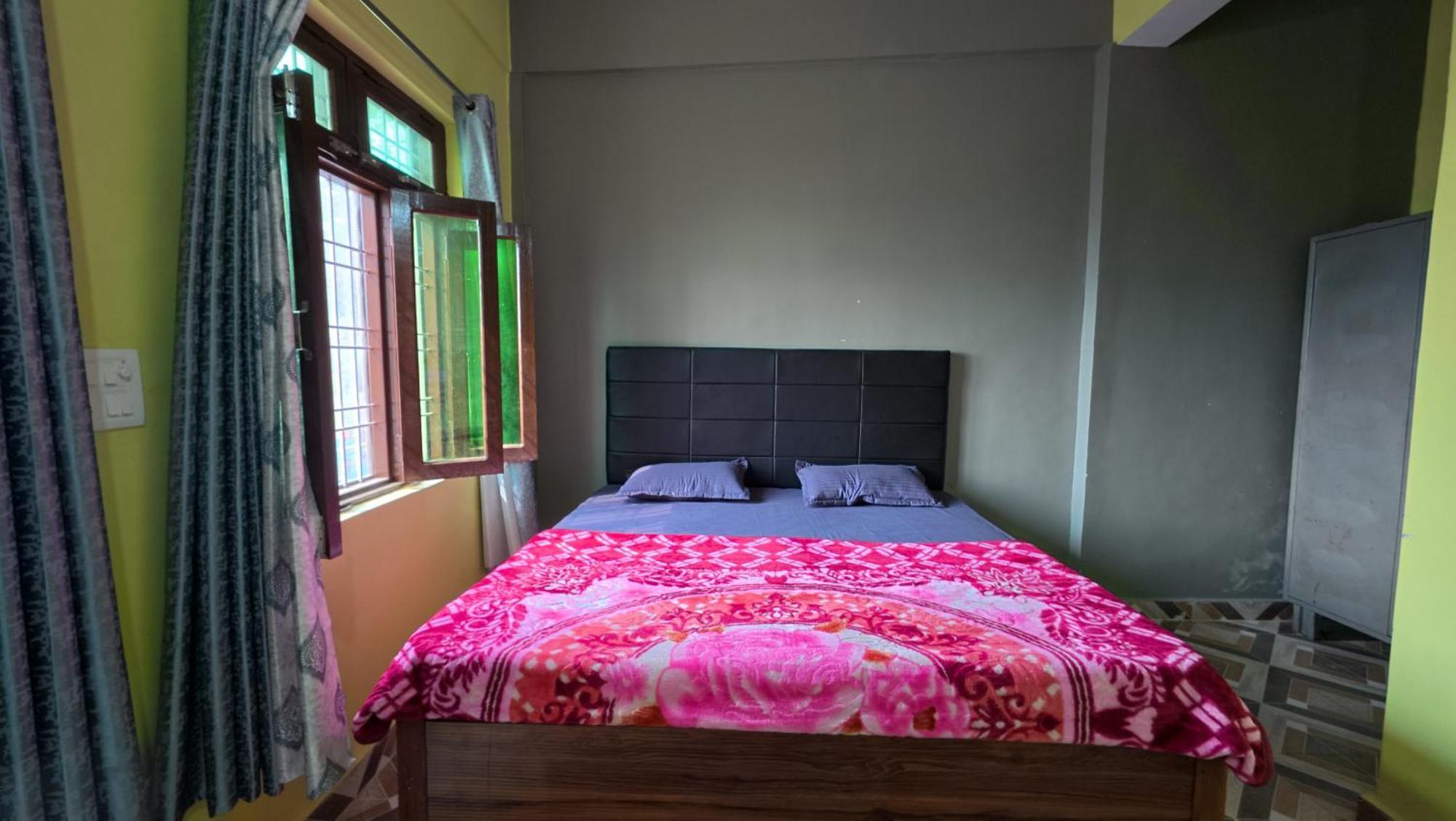 Mahi Restaurant & Guest House Almora Bagian luar foto
