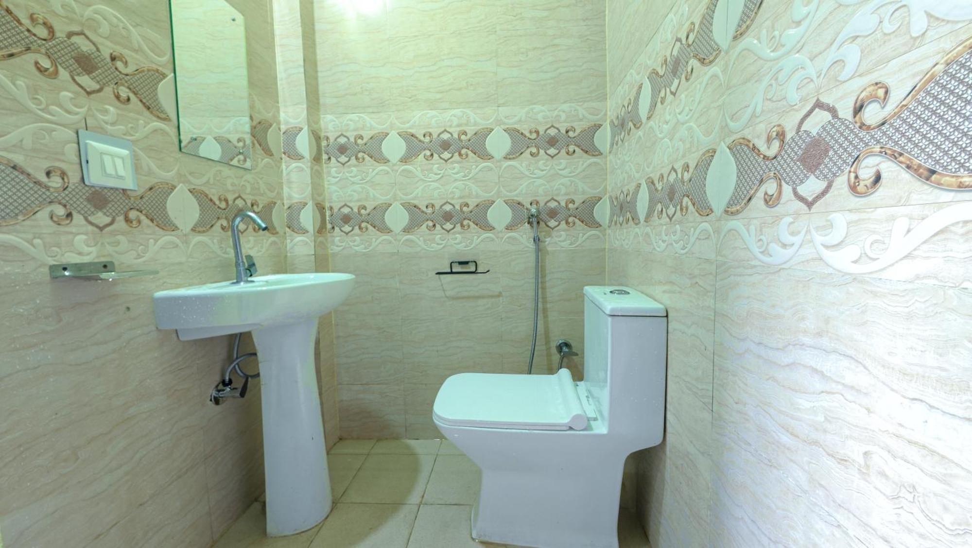 Mahi Restaurant & Guest House Almora Bagian luar foto
